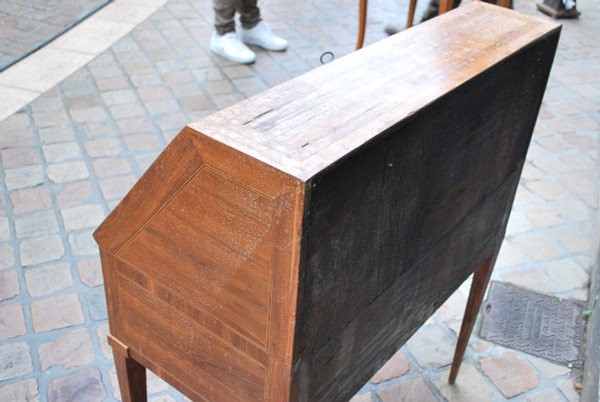 Louis XVI period inlaid sloping desk