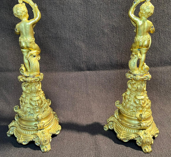 Paire De Candélabres En Bronze Doré Aux Puttis, 19th Century