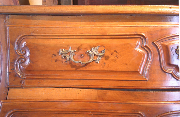 Bordelaise chest of drawers