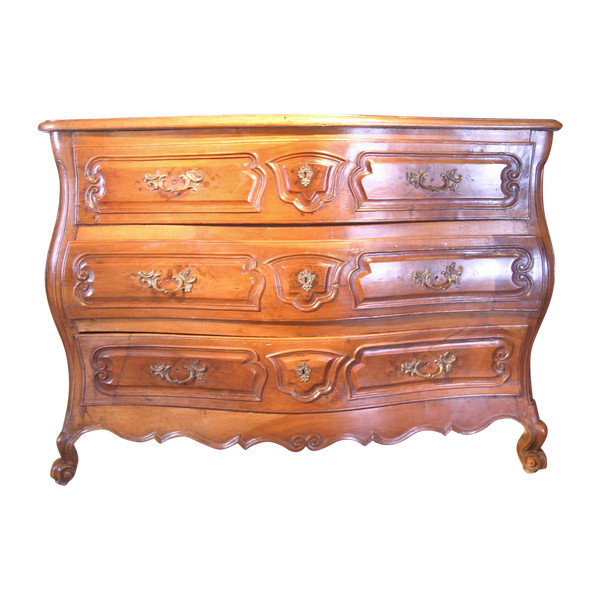 Bordelaise chest of drawers