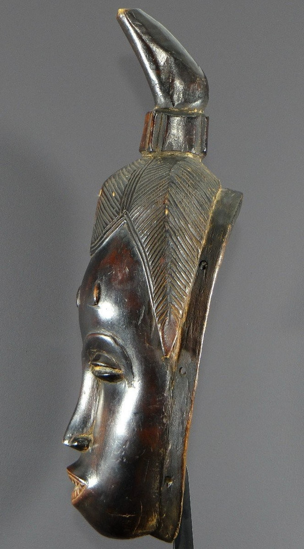 Côte d'Ivoire, Peuple Gouro, Années 1940/1950, Masque Féminin De Danse Gu En Bois Dur.