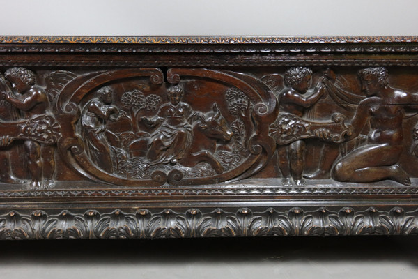 Cassone chest Italy XIX in walnut