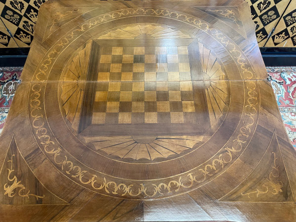 Table à Jeux De Style Louis XV en Marqueterie