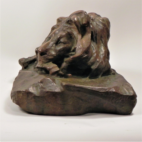 Josuë DUPON (1864-1935) Lion couché Bronze (vers 1908) 