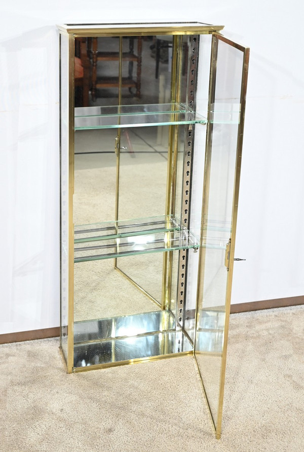 Small Brass Showcase – 1930