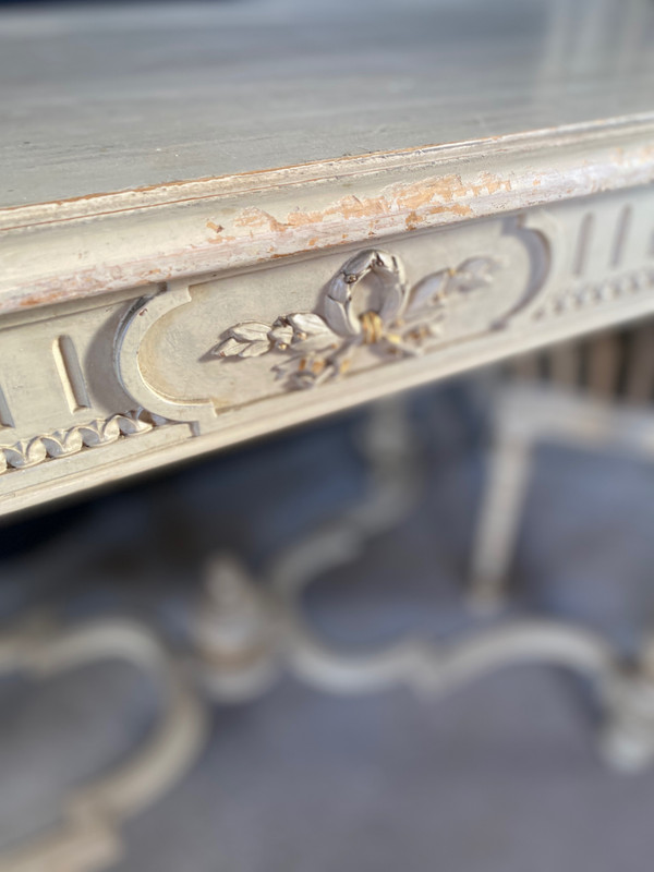 Napoleon III pedestal table and chairs set dating from the 19th century