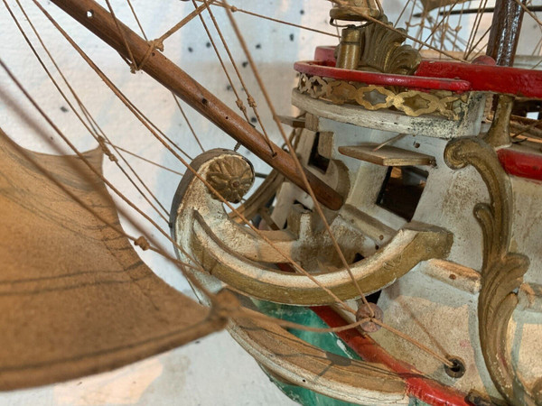 Old model of a 20th century sea pirate ship