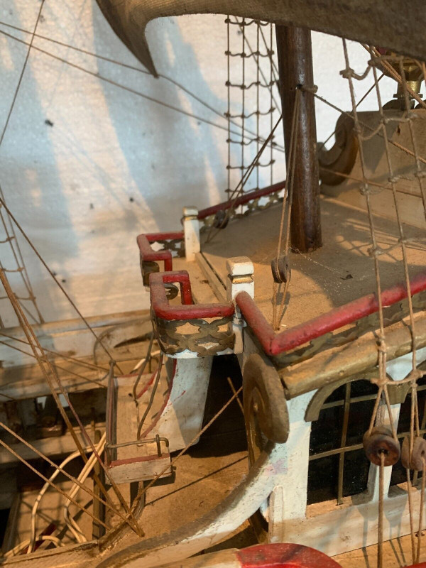 Old model of a 20th century sea pirate ship