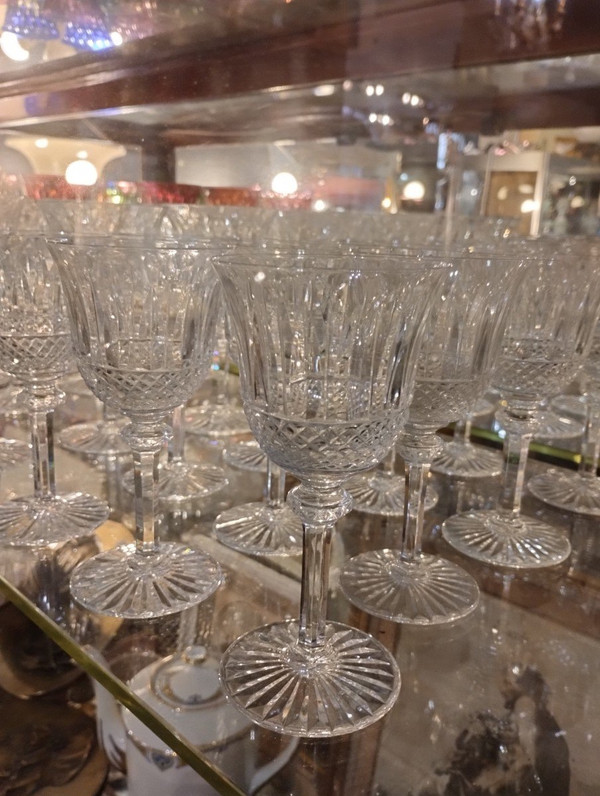 Service De Verres - Modèle Tommy - Cristallerie Saint- Louis - 38 pieces - V. 1970.