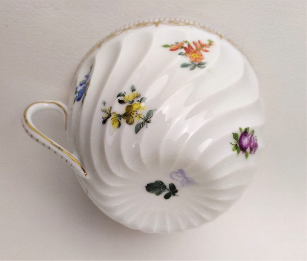 Tasse Dejeuner Avec Soucoupe En Porcelaine Dresden 