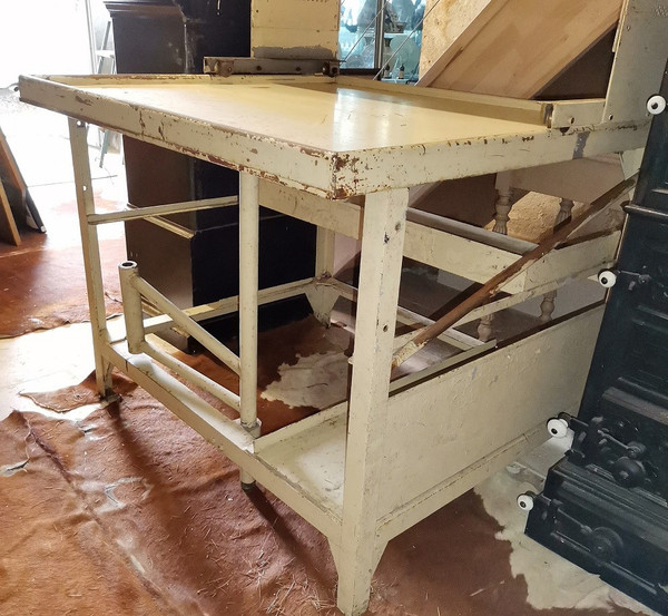 Beautiful Post Office sorting rack with 16 industrial compartments