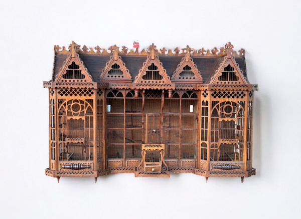 Importante Cage à Oiseaux - Volière Figurant Une Maison Début XXème L 158 cm