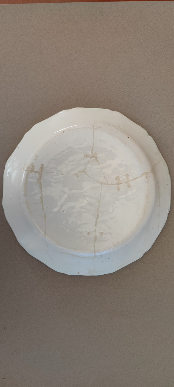 Large Auvillar earthenware dish Military Empire period