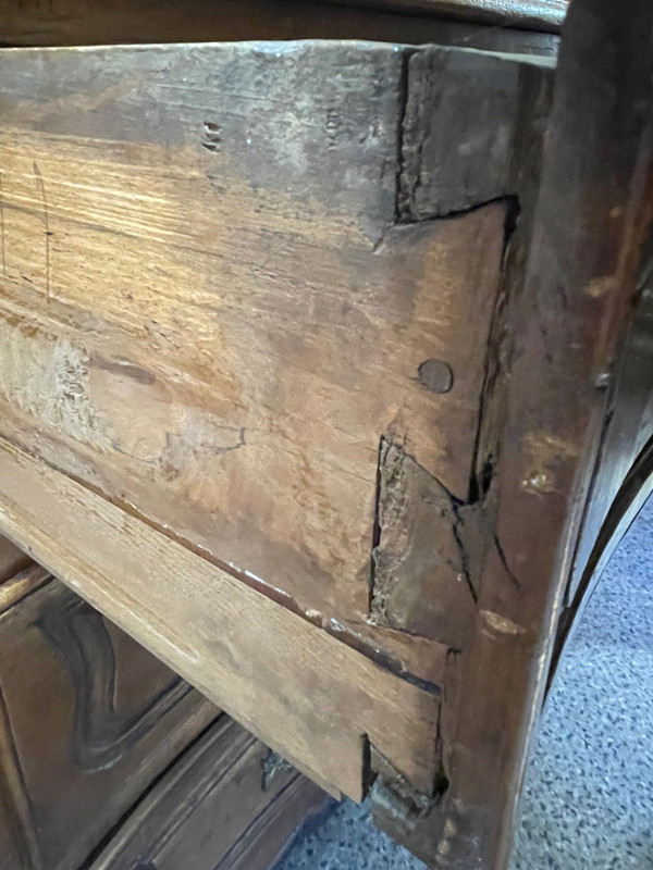 Louis XV chest of drawers