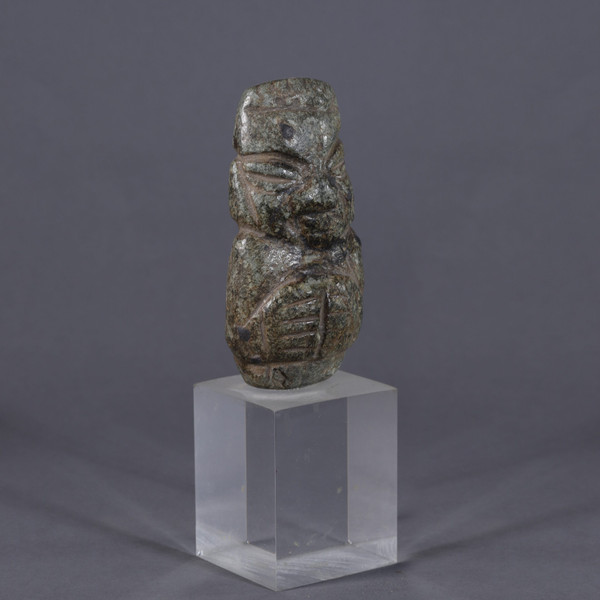 Stone idol - Valdivia culture, Equator