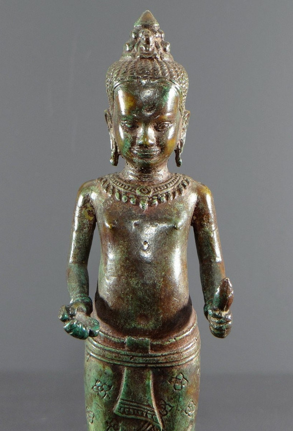 Cambogia, Popolo Khmer, Fine del XIX secolo, Statua di Vishnu in bronzo.