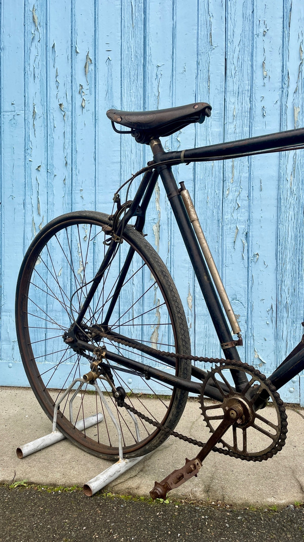 Antique Belle Époque Bicycle (1871 - 1914)