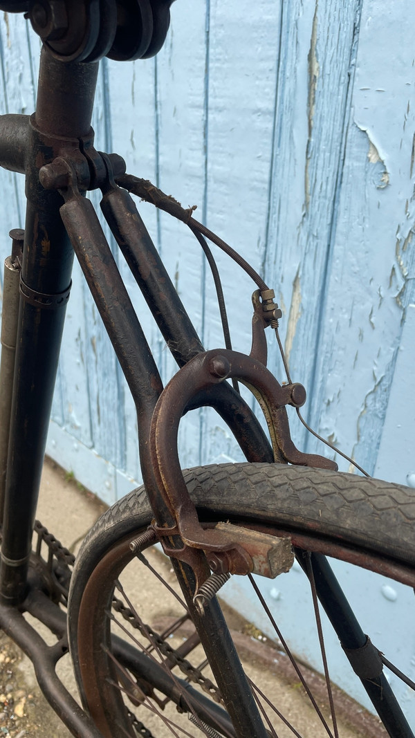 Antique Belle Époque Bicycle (1871 - 1914)