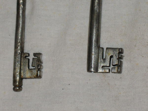 Wrought iron keys from the 16th to 18th century Important collection of 20 pieces