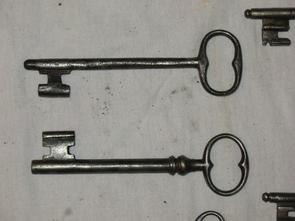 Wrought iron keys from the 16th to 18th century Important collection of 20 pieces