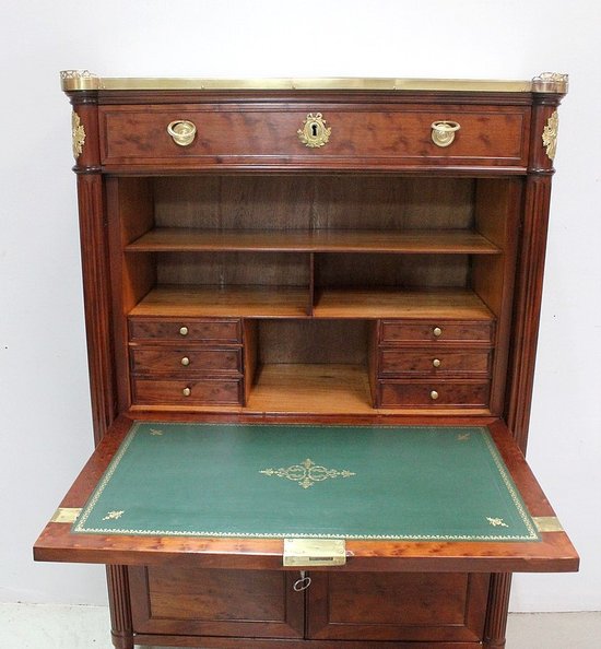  Secretary in Speckled Mahogany, Louis XVI period - 2nd half of the 18th century