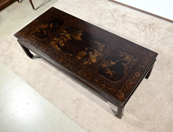 Important Asian Coffee Table – Mid 20th Century