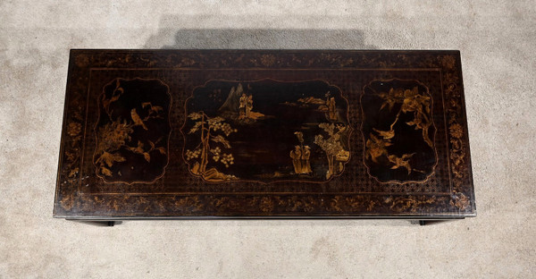 Important Asian Coffee Table – Mid 20th Century