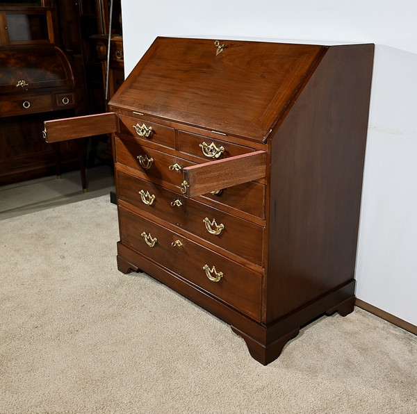 Scribanne chest of drawers in solid mahogany, Georgian period, England – 18th century