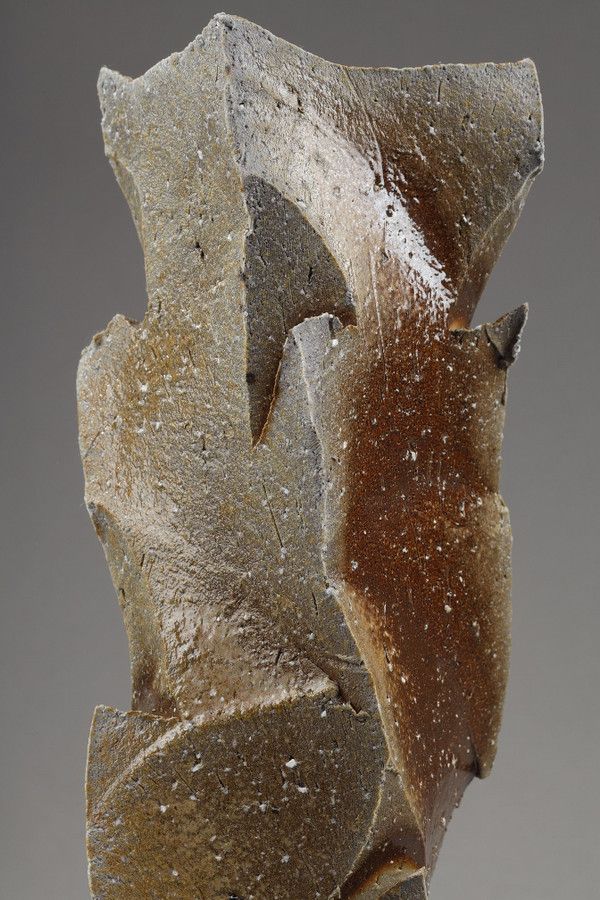 SOLIFLORE BIZEN POTTERY SCULPTURE BY MORI TAIGA, JAPAN