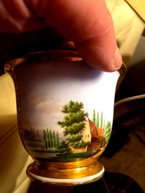 très belle tasse à chocolat en porcelaine de Paris d'époque Louis Philippe à décor de paysage 