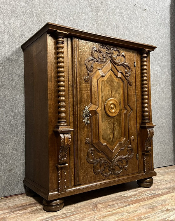 Alsatian ceremonial furniture in oak and magnifying glass, Louis XIII period / 17th century