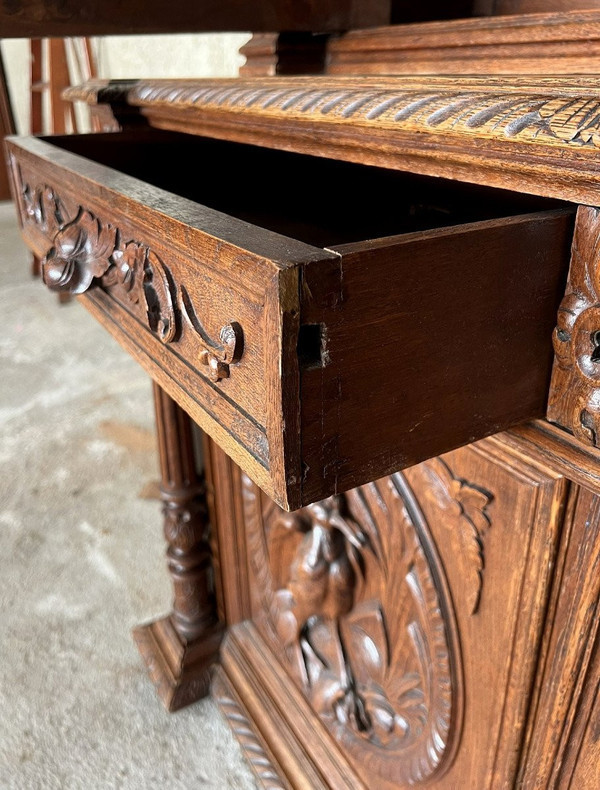 Buffet della biblioteca del casino di caccia in stile rinascimentale in massello di rovere intagliato intorno al 1850