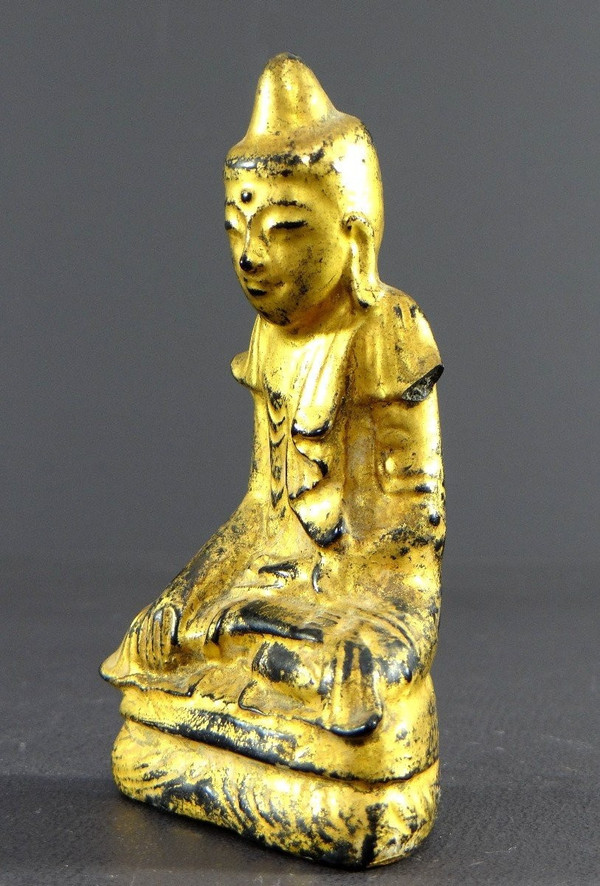 Birmanie, Début Du XXème Siècle, Statue De Bouddha En Bois Laqué à La Feuille D’or.