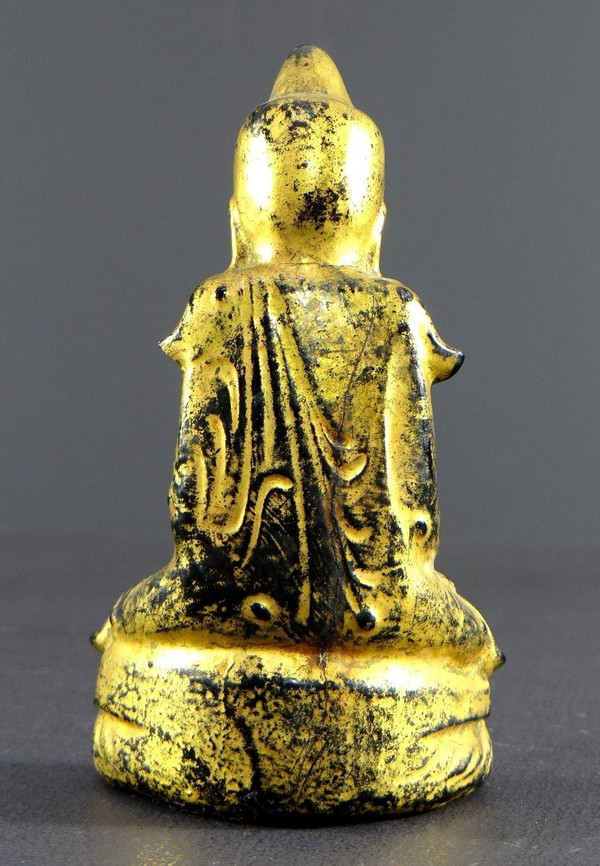 Birmanie, Début Du XXème Siècle, Statue De Bouddha En Bois Laqué à La Feuille D’or.