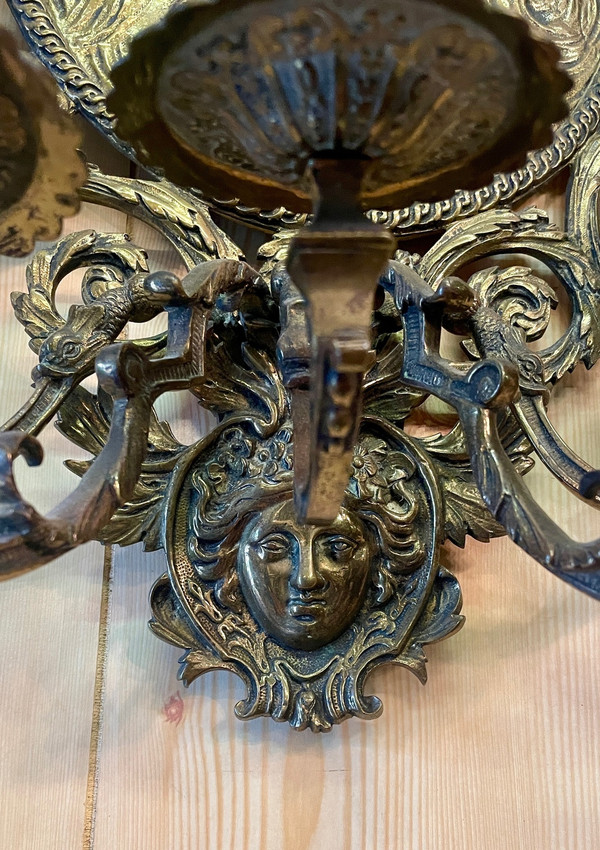 Paire d’appliques à bougeoirs de style Louis XIV, XIXe siècle 