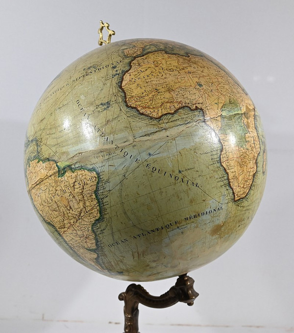 Earth Globe in Lithographed Paper and Cast Iron, J.Lebègue & Cie - Late 19th century