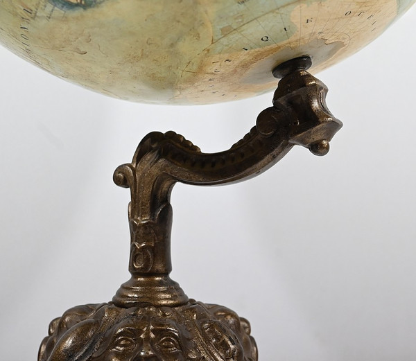 Earth Globe in Lithographed Paper and Cast Iron, J.Lebègue & Cie - Late 19th century