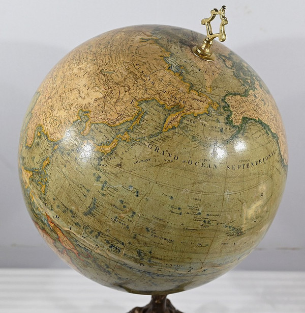 Earth Globe in Lithographed Paper and Cast Iron, J.Lebègue & Cie - Late 19th century