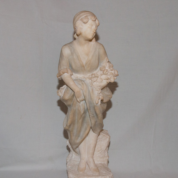 Alabaster Sculpture Young Pugi Girl Late 19th Century