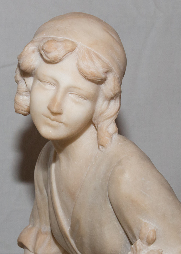 Alabaster Sculpture Young Pugi Girl Late 19th Century