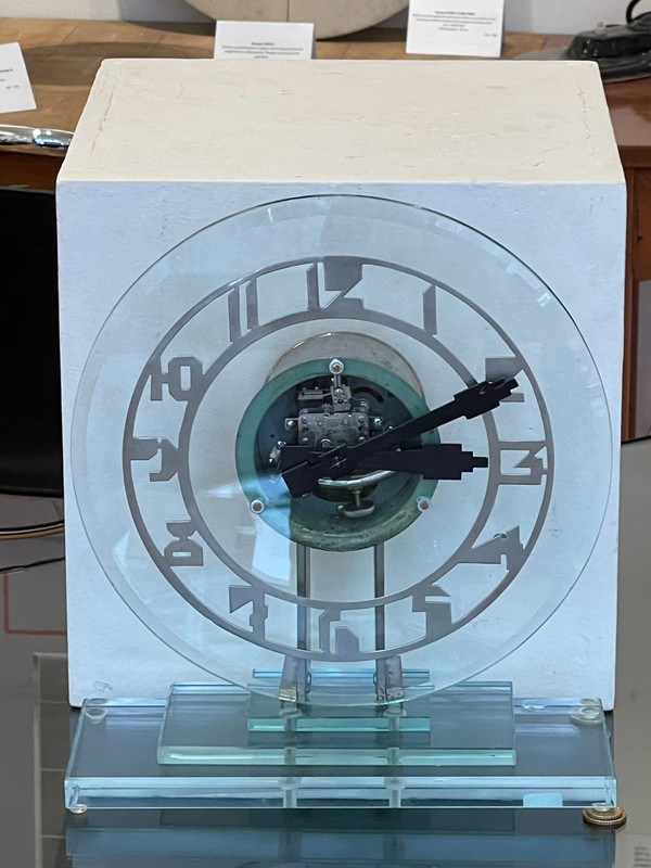 Magnificent transparent electric clock in ATO glass, Art Deco, France, Circa 1930