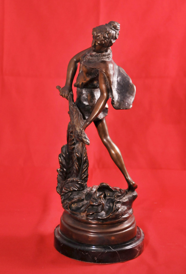 DOLL, bronze woman