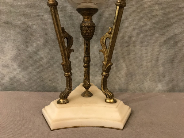 beautiful 19th century oil lamp in bronze and crystal