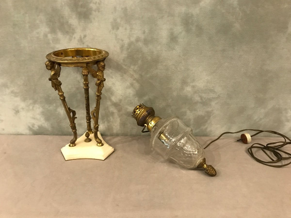 beautiful 19th century oil lamp in bronze and crystal