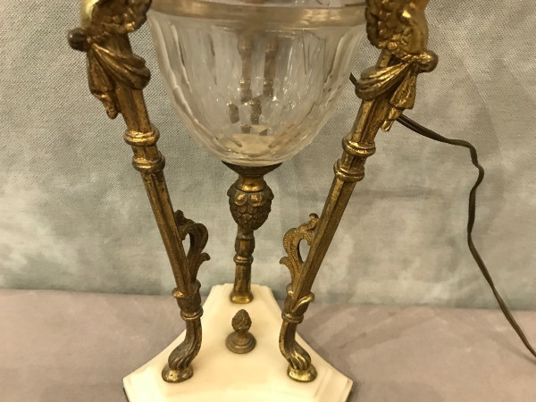 beautiful 19th century oil lamp in bronze and crystal