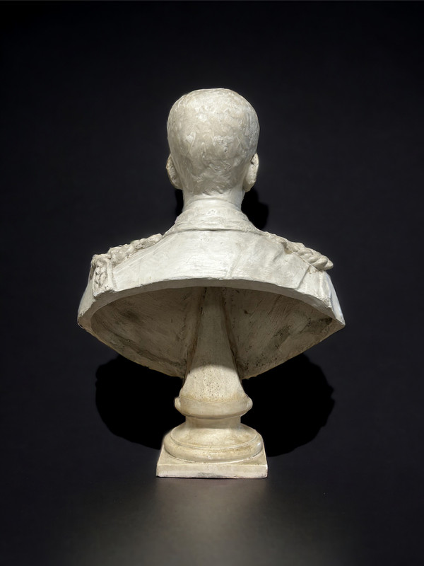 Humbert 1er Roi D'italie ( 1844-1900 ) Large Plaster Bust Early 19th century Humberto 1er