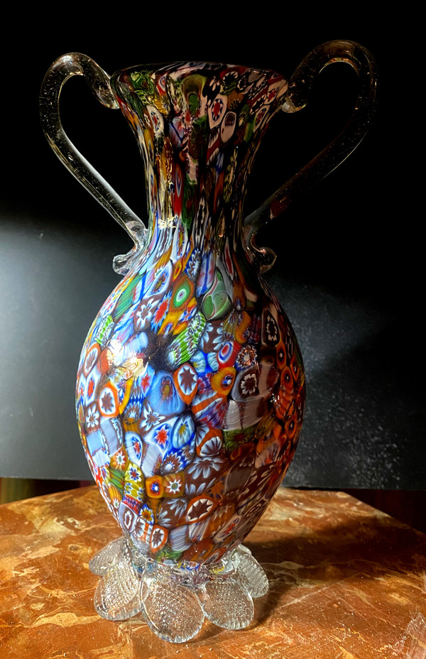 Vase col Murano millefiori de Murano à anses des Années "60" aux riches et divers couleurs