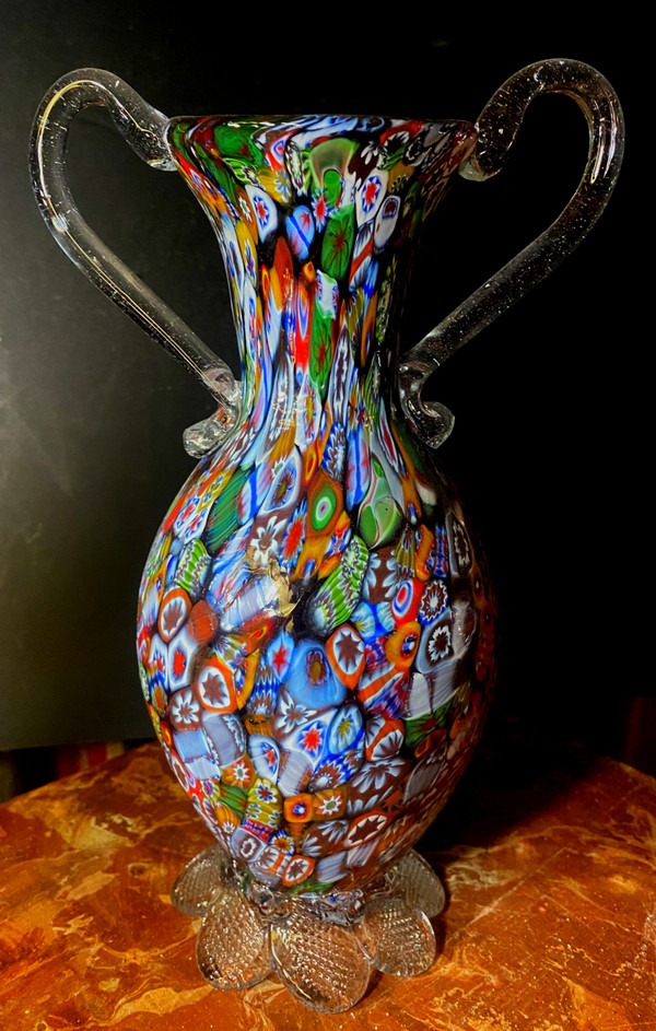 Vase col Murano millefiori de Murano à anses des Années "60" aux riches et divers couleurs