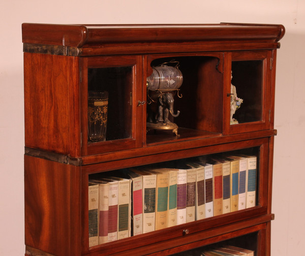 Globe Wernicke Bookcase In Mahogany Of 3 Elements With Small Cabinet