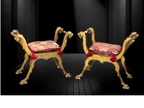 PAIR OF 19th CENTURY ITALIAN CURLE TABOURETS IN GILDED AND SCULPTTED WOOD WITH CUSHIONS